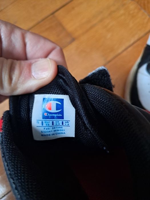 Обувки номер 33 - 6€