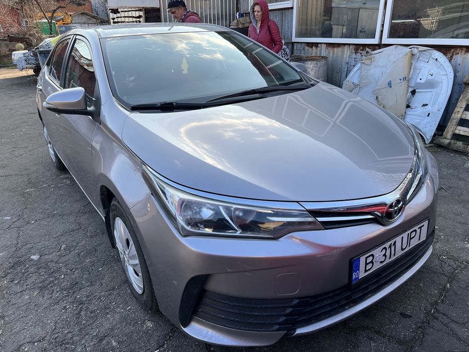 Inchiriez masinii Uber Bolt