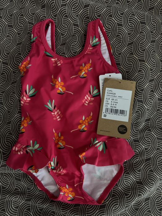 Продам детскйи купальник
