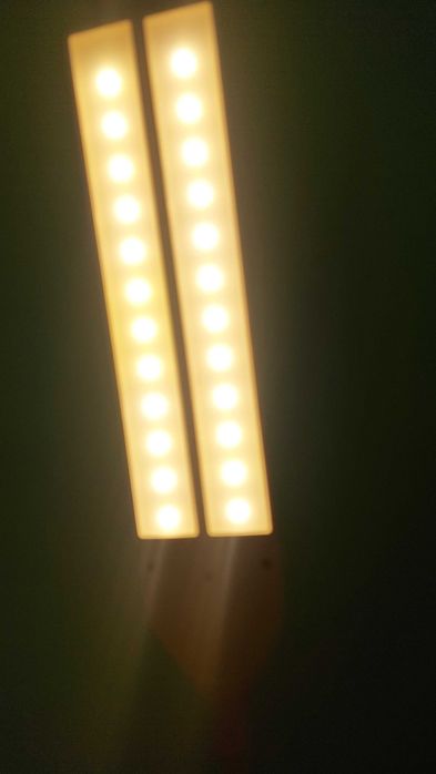 Vand Lampard lumina LED cu suport.