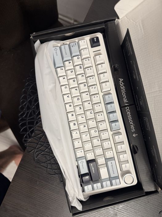 Tastatura gaming 75% rgb