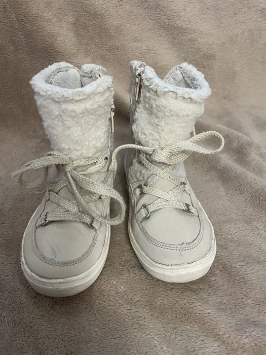 Зимни обувк 26 номер reserved