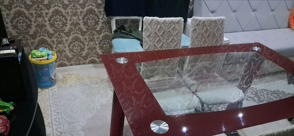 Продаётся стол  кухонный