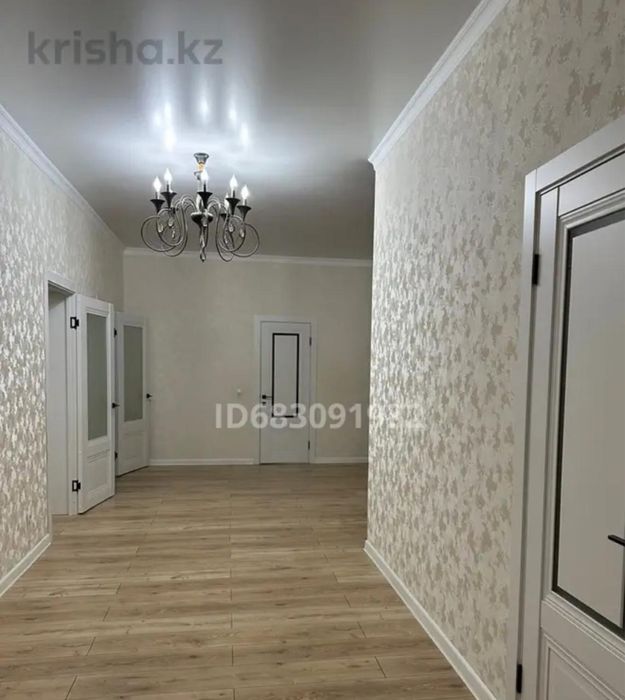 продам две люстры очень хорошего качества