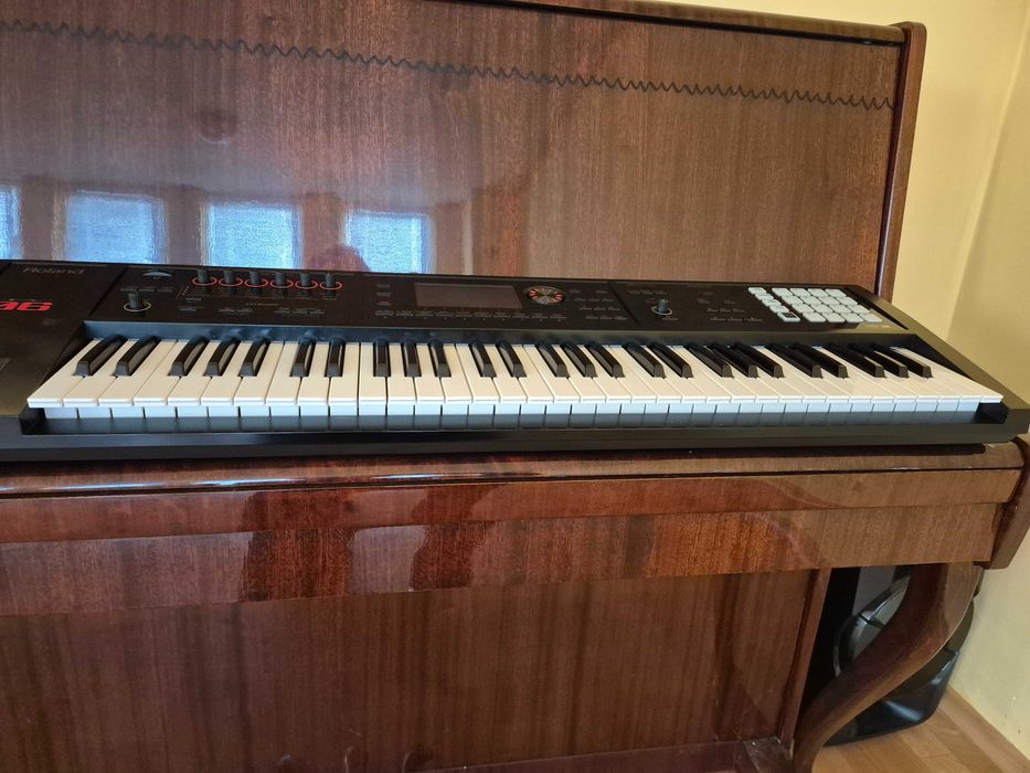 ROLAND-FA 06-Продавам