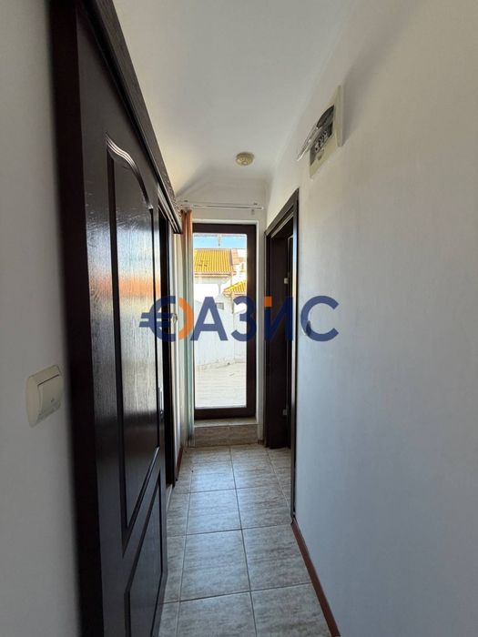 Продава се Тристаен апартамент в с. Кошарица, Област Бургас - 103 кв.м за 488 €/кв.м - Снимка #2