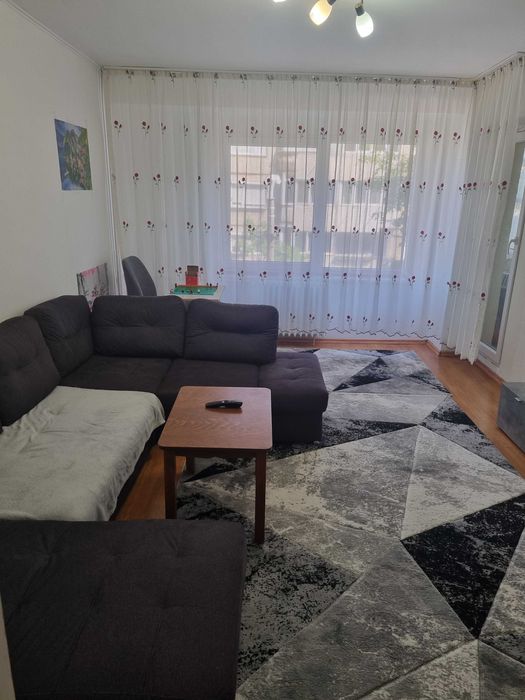 Vand apartament 3 camere