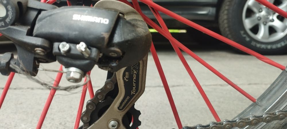 Trek MT 220 Red Black Teen Boys