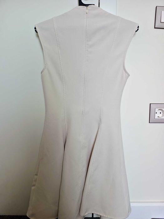 ZARA – 2 елегантни рокли XS/S – екрю и черна