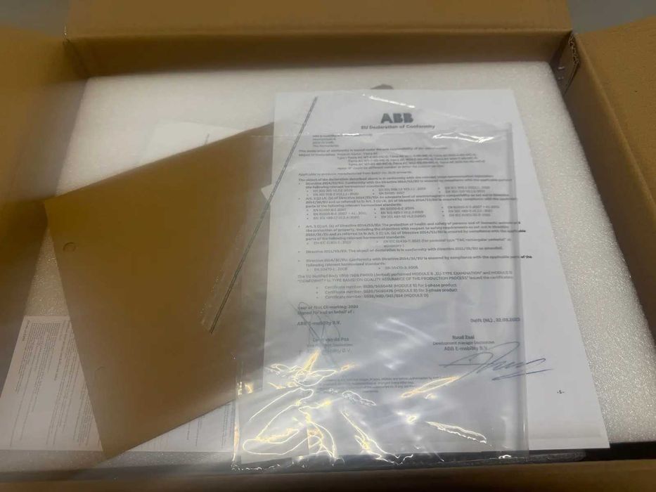 Stație de încărcare ABB Terra AC 22 kW, trifazată, cablu5m, RFID,Wi-Fi