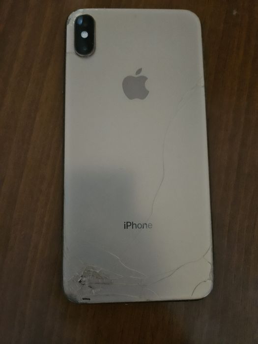 Продам айфон XS MAX