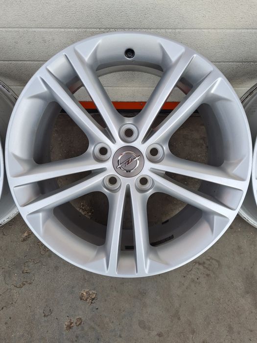 Оригинални джанти за ОПЕЛ OPEL R18 5x120 ET42 8J