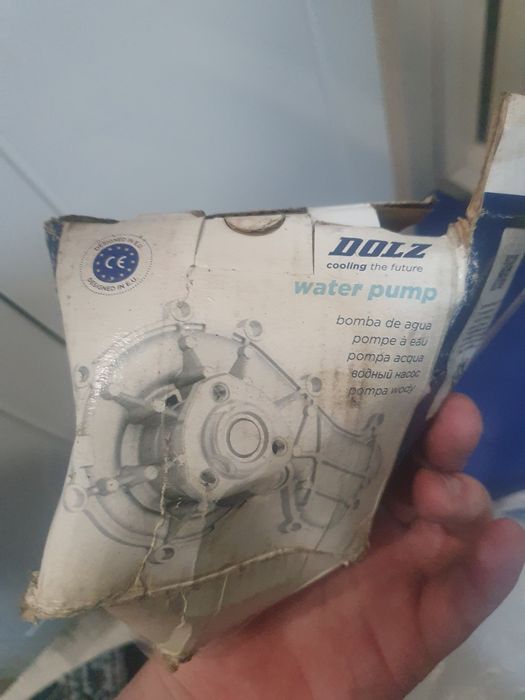 Насос водяной помпа