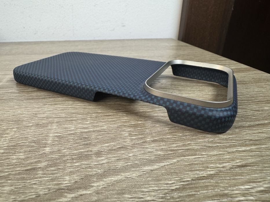 Benks iPhone 17 Pro ArmorTint