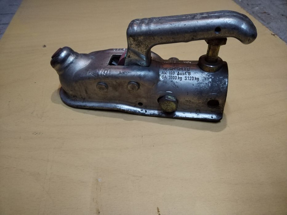 Лапа за теглич алко до 1600кг