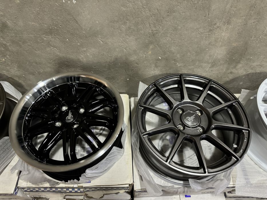 R-15 Sport ва Vossen Дискклар.