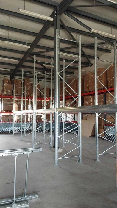 Rafturi metalice pentru depozit/paleti