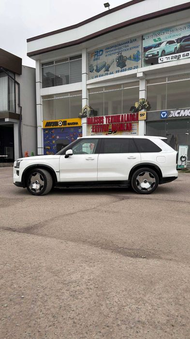 Zeekr 9x 70 кВтч  2026 sotuvda tayyor