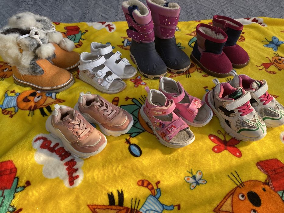 Сапожки кроссовки сандалии