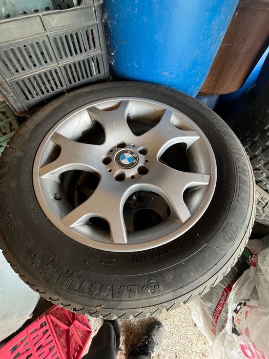 Джанти с  зимни гуми  Мишелин bmw X5