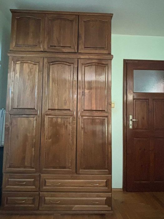 Гардероб, спалня и нощни шкафче
