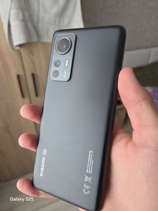 Xiaomi 12 8/256.