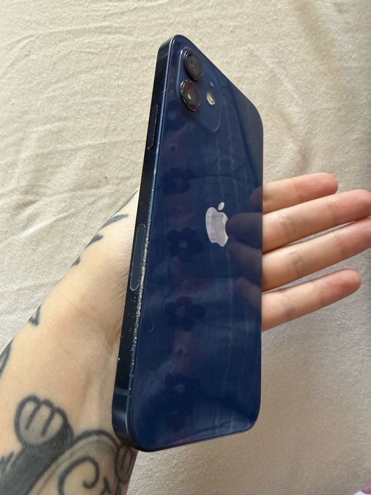 Продам iphone 12 64 гб