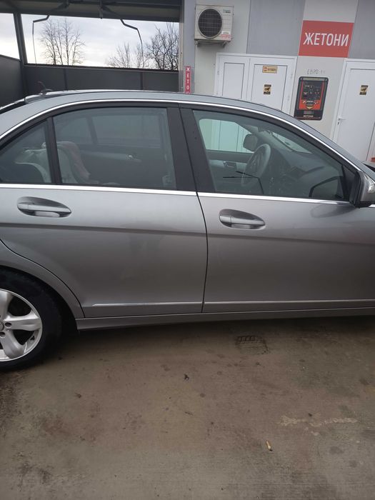 Мерцедес220 авангард