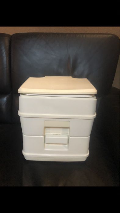 Химическа преносима тоалетна Thetford