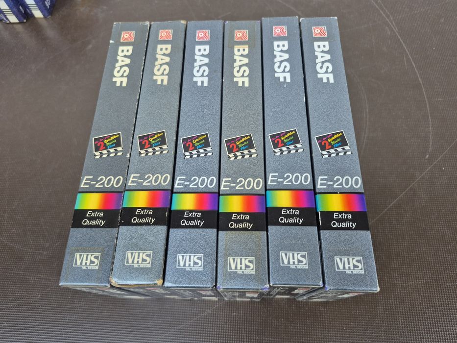Vând 18 casete video VHS originale Basf  200 minute colectie de filme