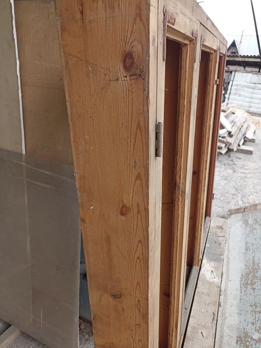 Оконная рама, деревянная