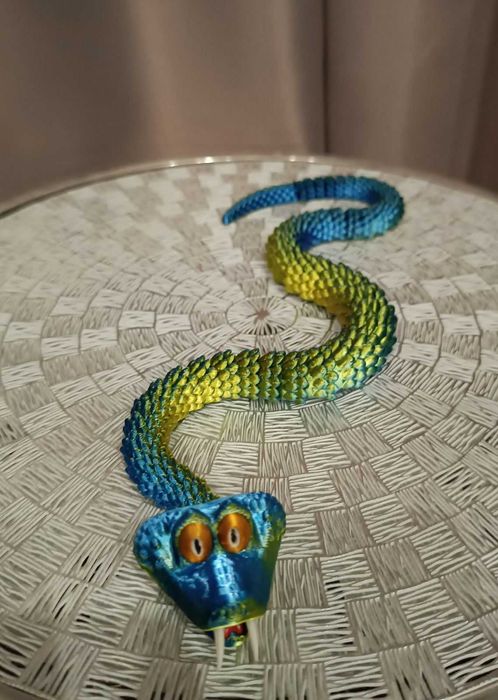 Фигурка "Гари Змията"