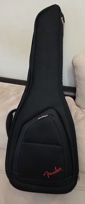 Продавам мексикански Fender
