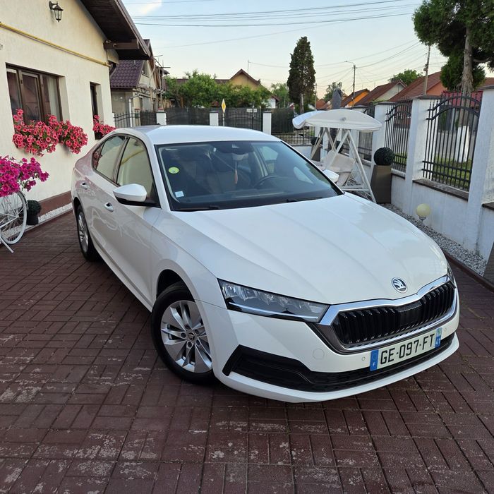 Skoda Octavia 2022 2.0TDi 116CP EURO 6~recent adus~Camera marsalier~Front Assist~Cockpit~Keyless