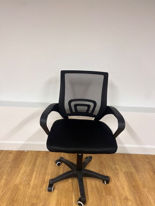 Кресло офисный продам срочна