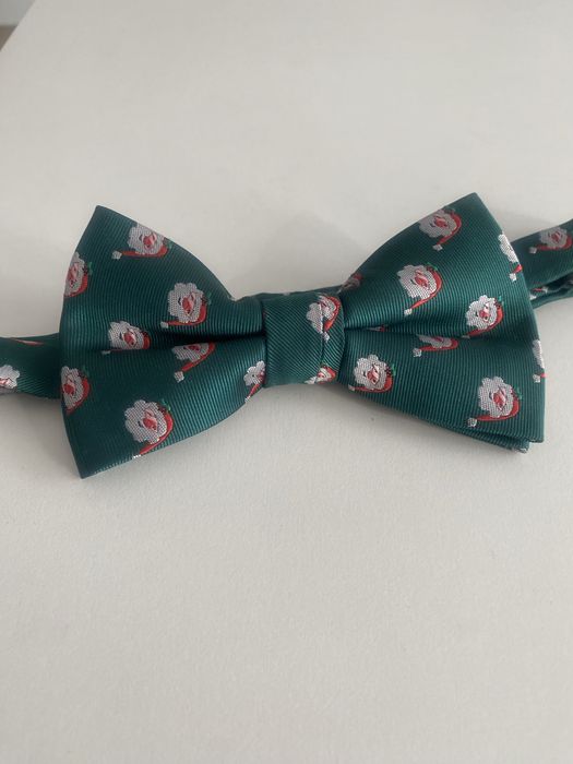 Коледна папийонка