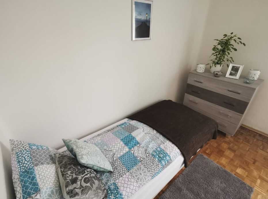 Дава се под наем Тристаен апартамент в Пловдив, Южен - 61 кв.м за 280.5 € - Снимка #4