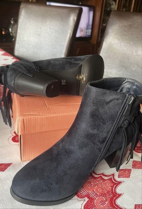 Botine cu toc gros