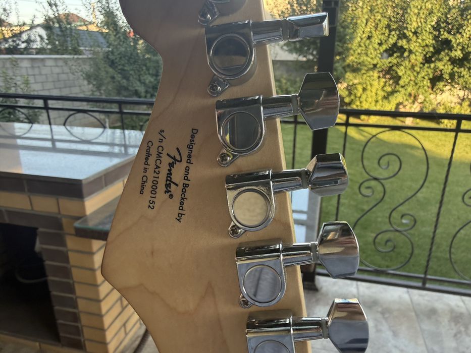 Гитара Squier страт