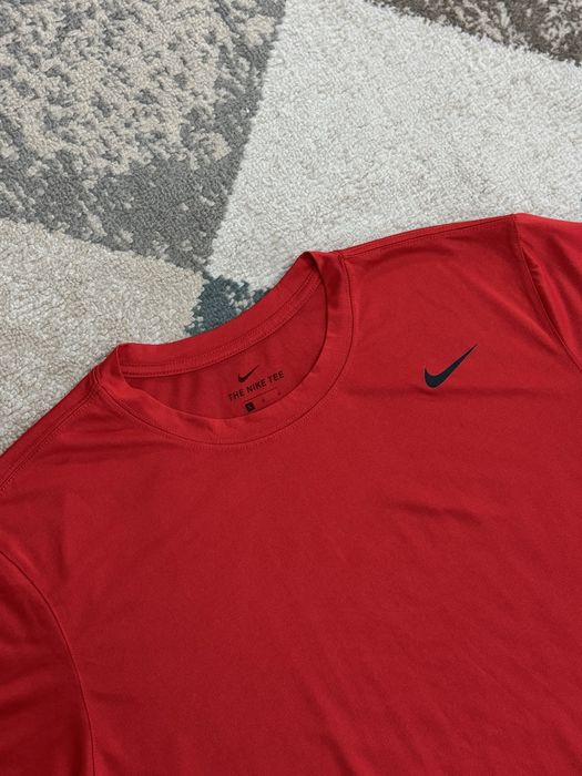 Мъжка тениска Nike Tee