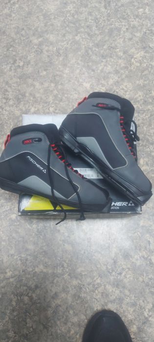 Лыжные ботинки FISCHER