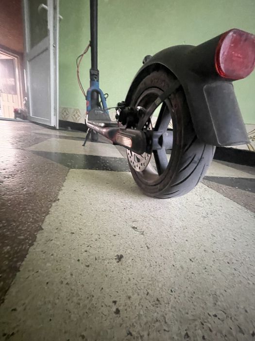 Trotineta electrica Navee v40I