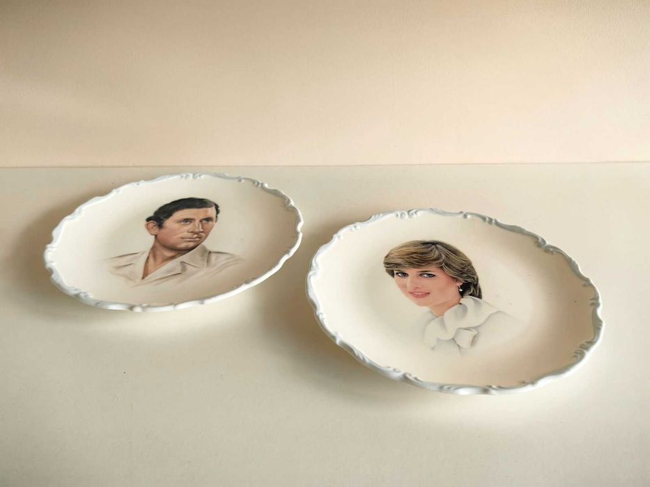 Две Сватбени чинии на Даяна и принц Чарлз от Royal Albert от 1981г.
