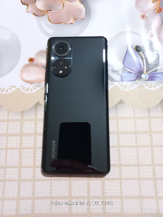 Honor 50, 8/256, почти новый.