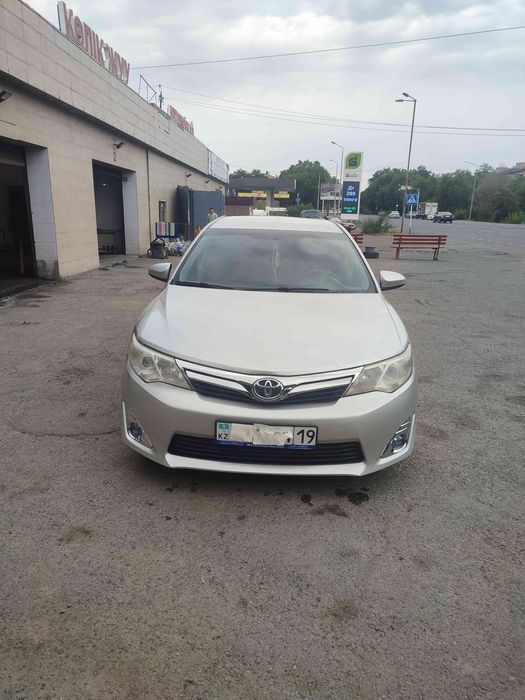 Продам майю ластаку Камри 50