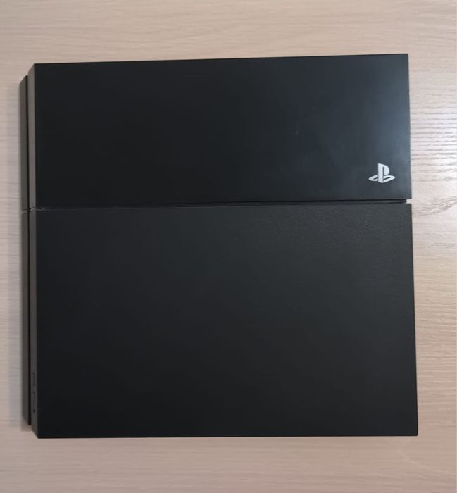 Sony PlayStation 4 500Gb ПРОДАМ