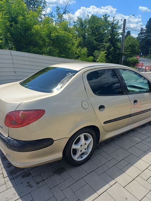 Se vinde Peugeot 206
