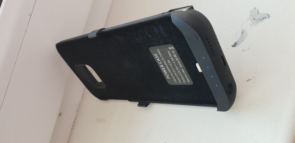 Продам чехол зарядник