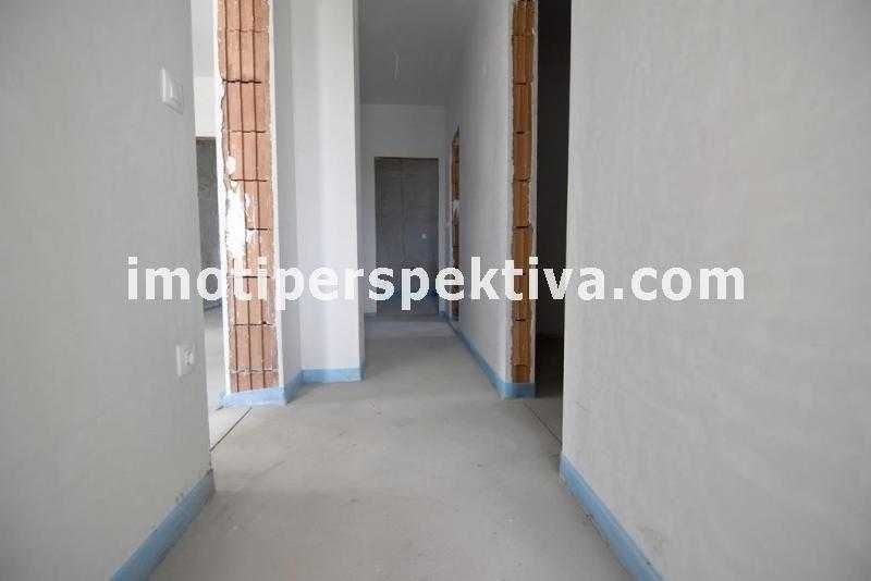 реф.19386 Чисто нова къща, двоен гараж-Коматевско шосе!