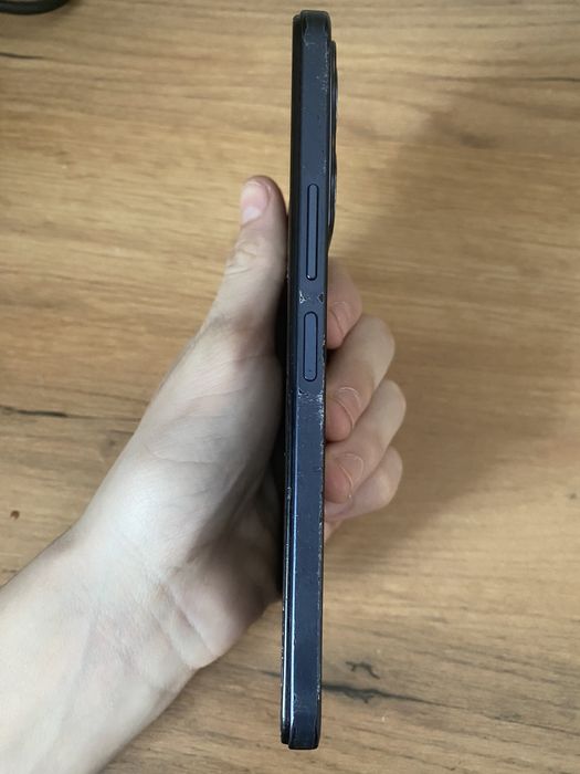 Продам телефон vivo y35 на 64 гб